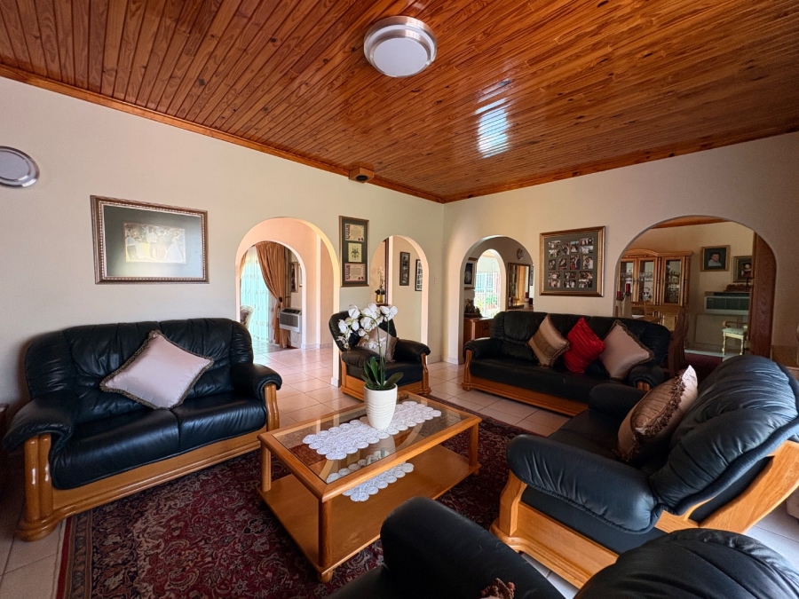 4 Bedroom Property for Sale in Flamwood North West